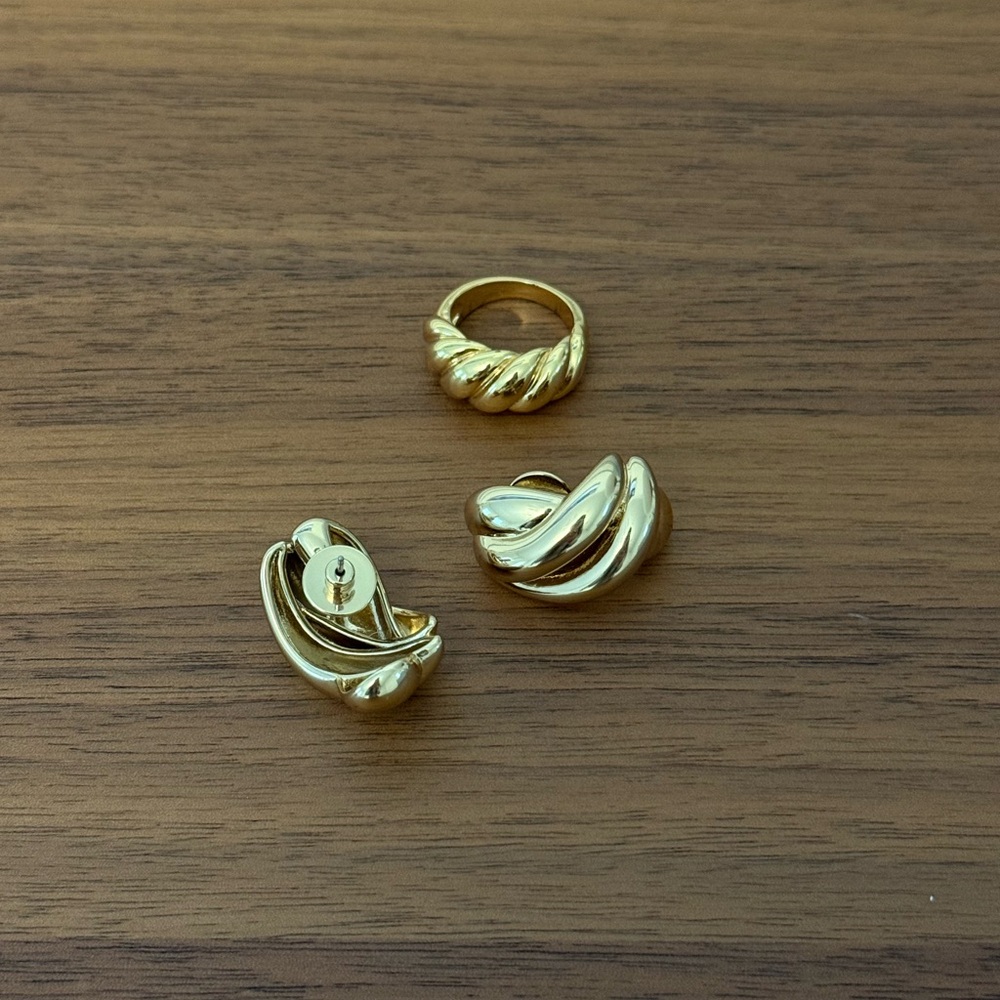 Croissant looking earrings and ring set